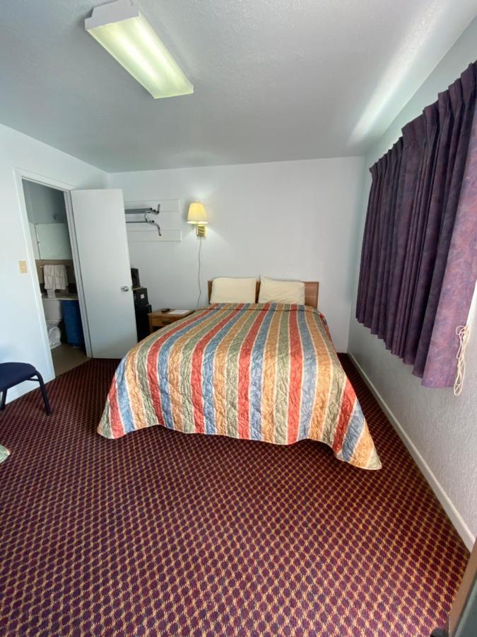 Regency Inn Comanche Екстериор снимка